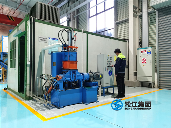 徐州市干粉泡沫联用消防车双球橡胶软接头